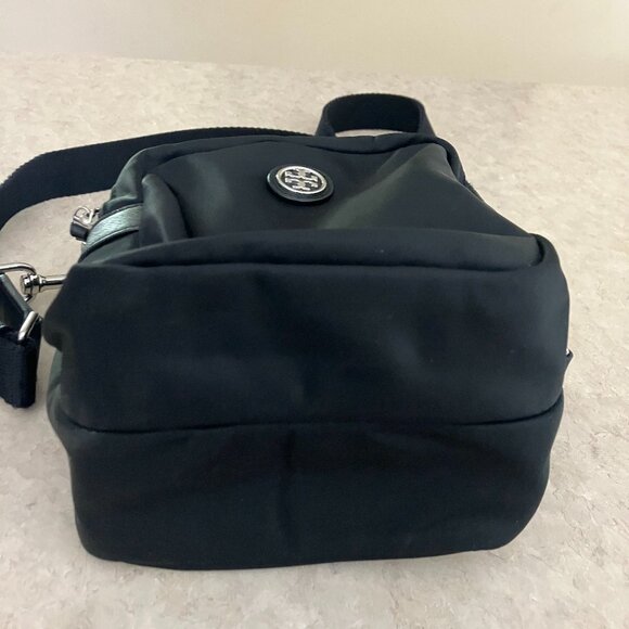 Tory Burch Virginia Black Nylon Camera Bag - Picture 4 of 5